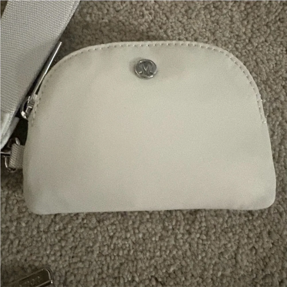 Lululemon Athletica Iridescent/Bone Dual Pouch Wristlet NWT - Picture 5 of 6